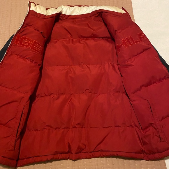 Reversible red/black Tommy Hillfiger bubble jacket. - Picture 8 of 8